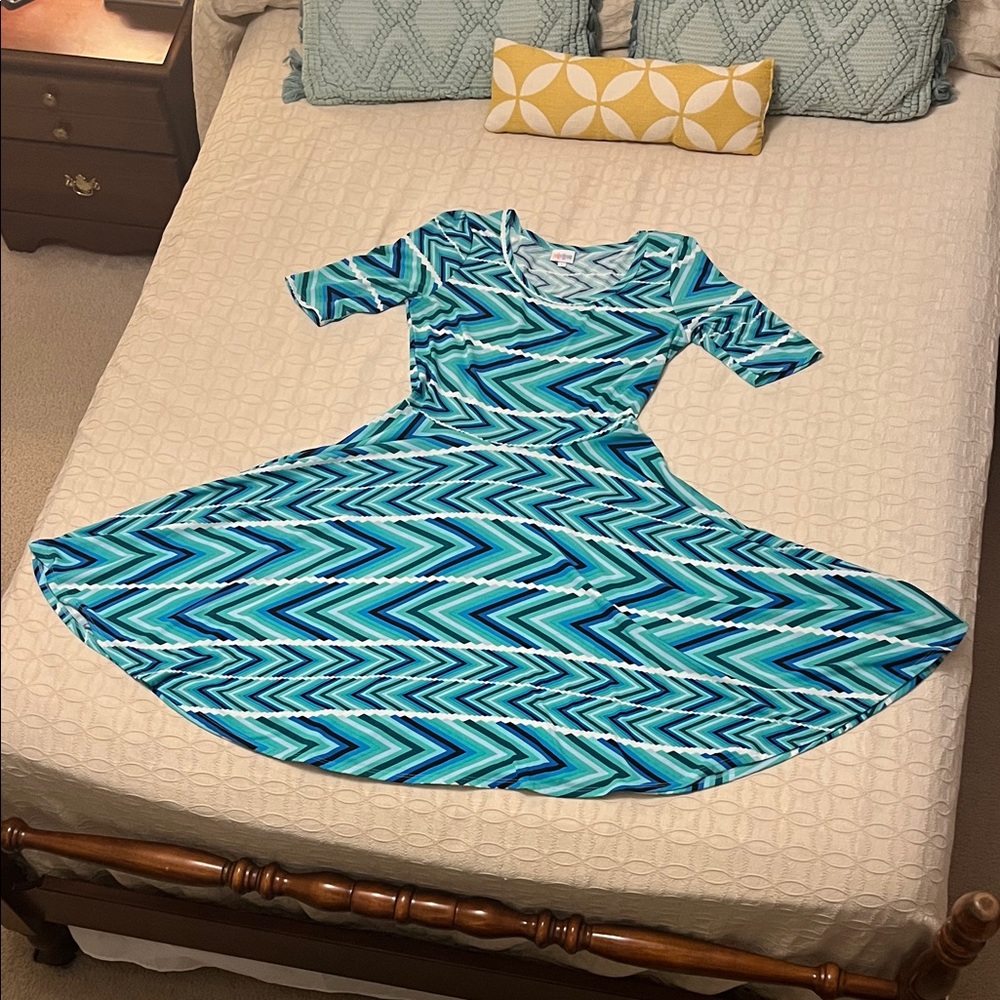 LuLaRoe Teal chevron dress